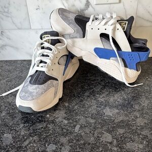Men's Nike Air Huarache 'Social FC' DR0286 100